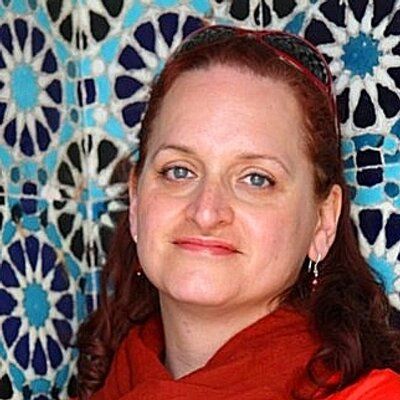 Dr Lynette Nusbacher