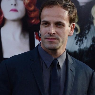 Jonny Lee Miller