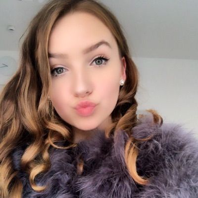 Alina Mour