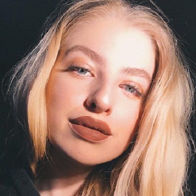 Anais Gallagher