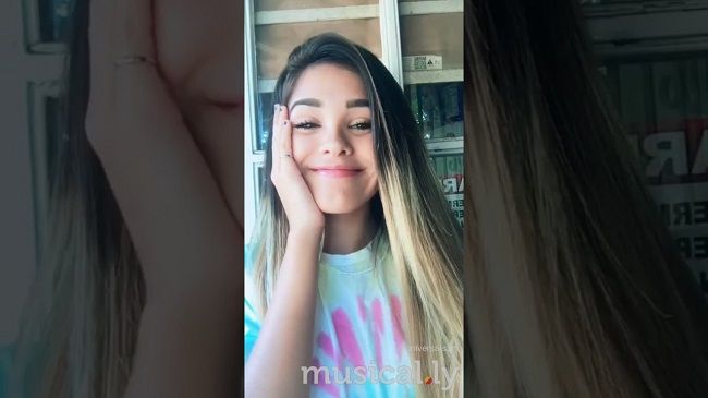 Sam Nicole Tiktok