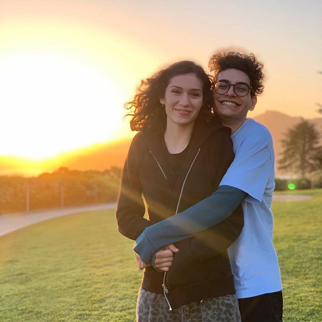 Noah Grossman Girlfriend