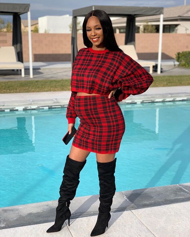 Royalty Johnson Pose