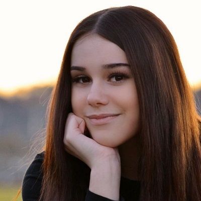 Julia the Kinda Funny Person