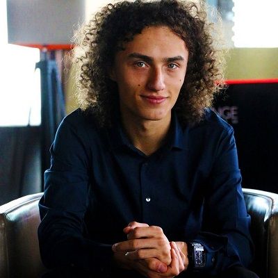 Kwebbelkop Naked