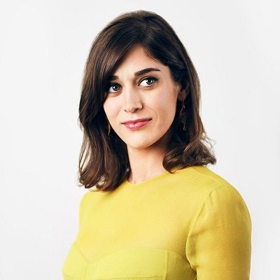 Lizzy Caplan