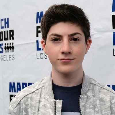 Mason Cook - Bio, Net Worth, Height, Single, Nationality, Facts