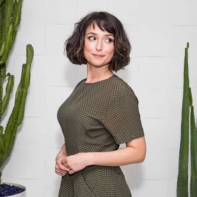 Milana Vayntrub