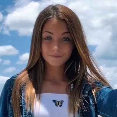 Ava Majury