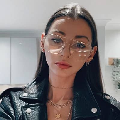 Eleanor Calder