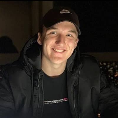 Lachlan Delchau-Jones