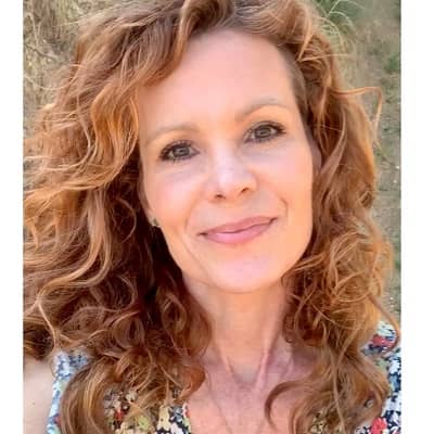 Robyn Lively