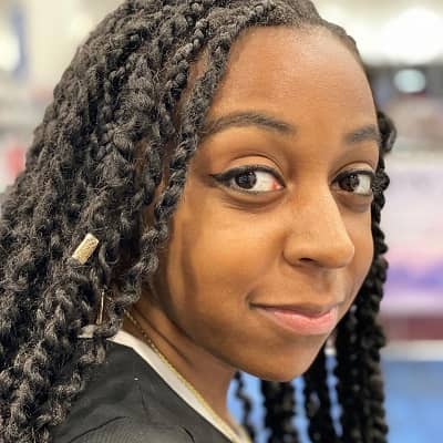 Jasmine CoupleReacts