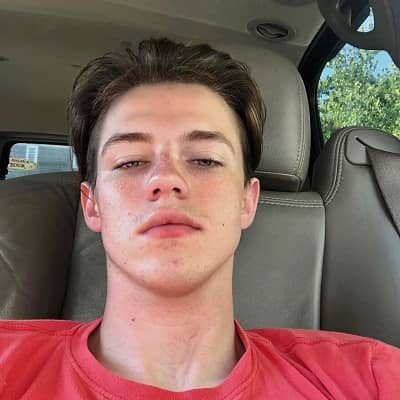 Nicholas Tomillon