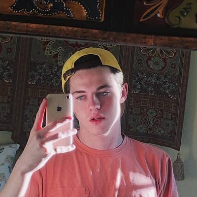 Nicholas Tomillon