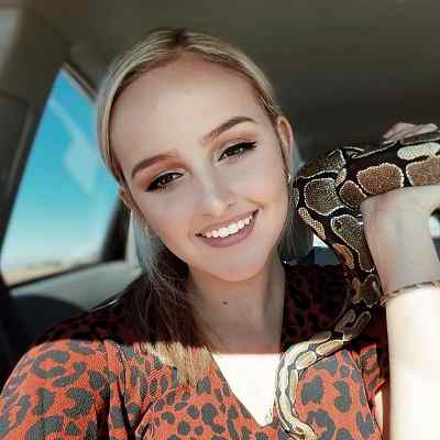 Evie Clair