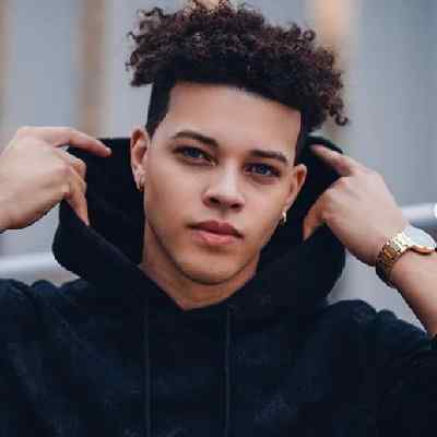 Julian Henry De Niro