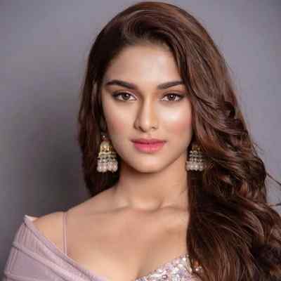 Saiee Manjrekar