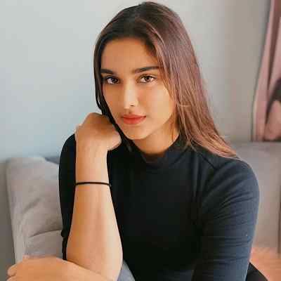 Saiee Manjrekar