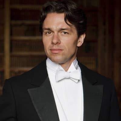 Julian Ovenden