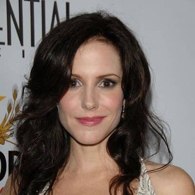 Mary Louise Parker - Bio, Age, Net Worth, In Relation, Facts