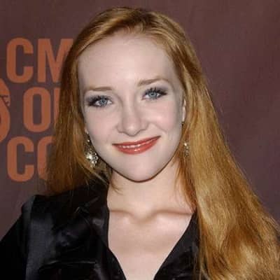 Scarlett Pomers