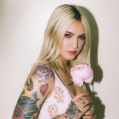 Julia Michaels