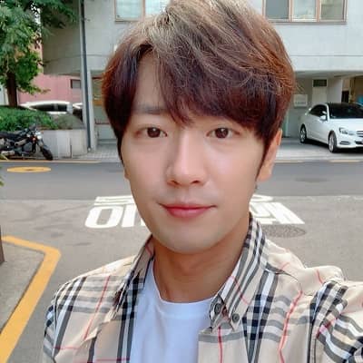 Lee Sang-Yeob