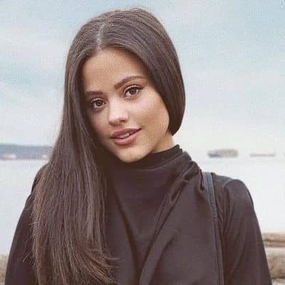 Sarah Jeffery