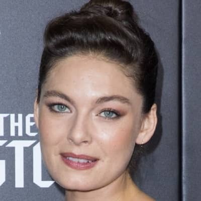 Alexa Davalos