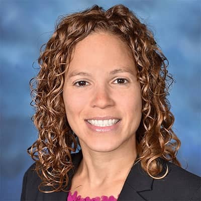 Dr. Jennifer Pena