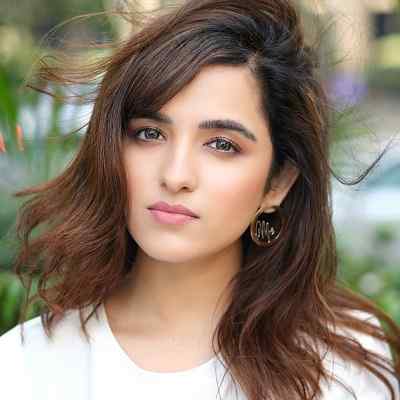 Shirley Setia