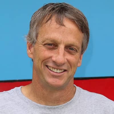 Tony Hawk - Bio, Age, Net Worth, Height, Career, Married, Facts