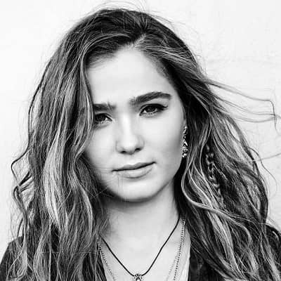 Haley Lu Richardson