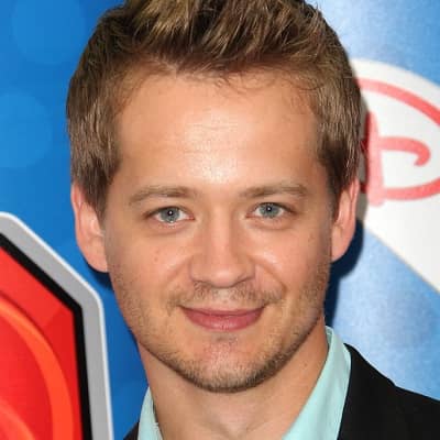 Jason Earles