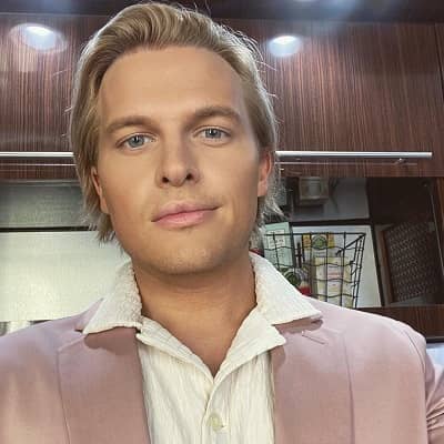 Ronan Farrow