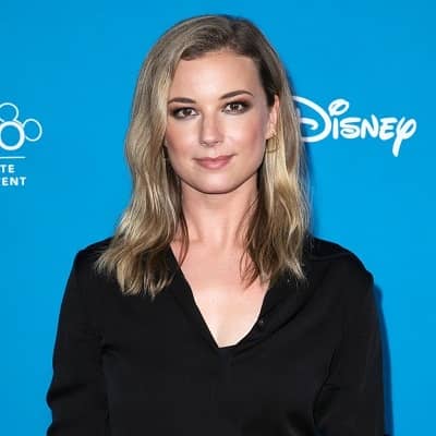 Emily VanCamp