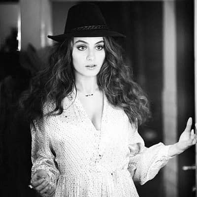 Lily Sastry (Lily Atkinson)