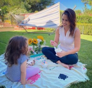 Lacey Chabert - Bio, Net Worth, Nationality, Height, Married, Facts