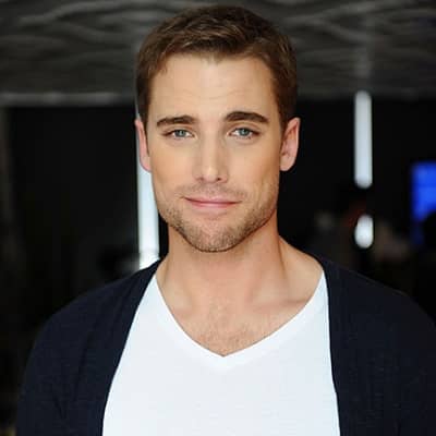 Dustin Milligan