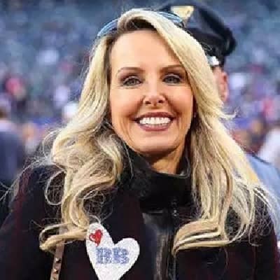 Linda Holliday