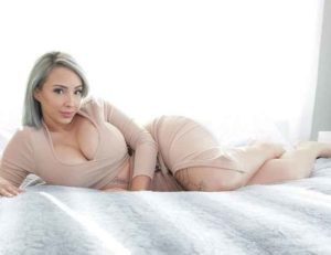 Lauren Pixie - Bio, Career, Single, Age, Net Worth, Height, Facts