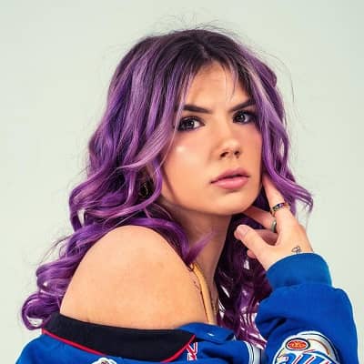 Bailey Spinnenweber