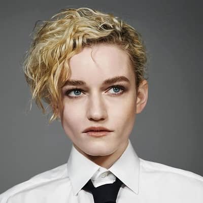 Julia Garner