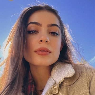 Emmy Perry