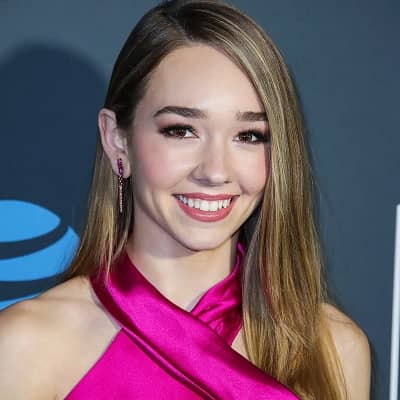 Holly Taylor