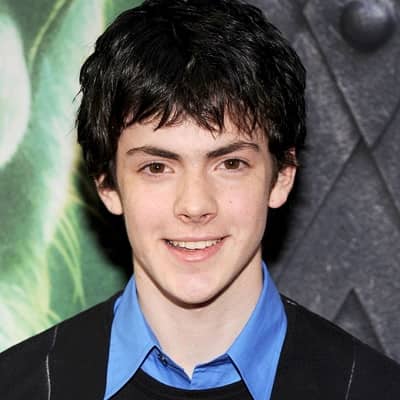 Skandar Keynes