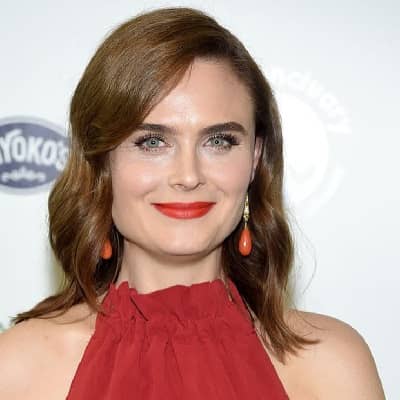 Emily Deschanel