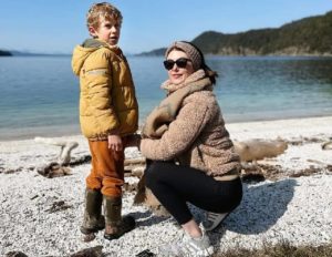 Jewel Staite - Bio, Age, Career, Height, Nationality, Facts