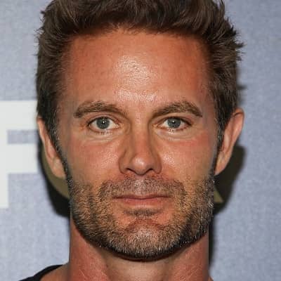 Garret Dillahunt